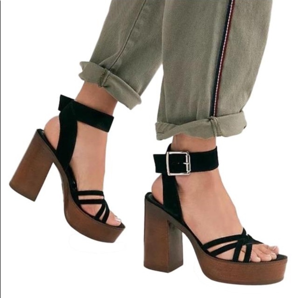 NWOT Free People Laney Platform Sandal
